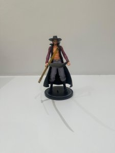 Dracule Mihawk One Piece Figurine- Premium Collectible